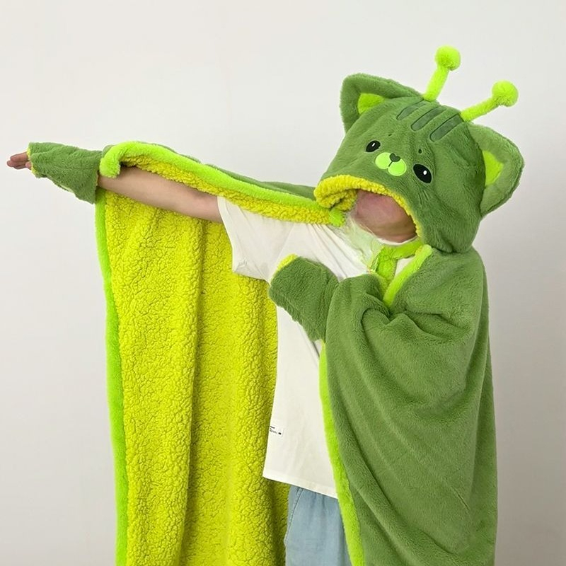 Mantello con Cappuccio Gnarpy, - Anime Merchandise Hoodie recensione e prezzo